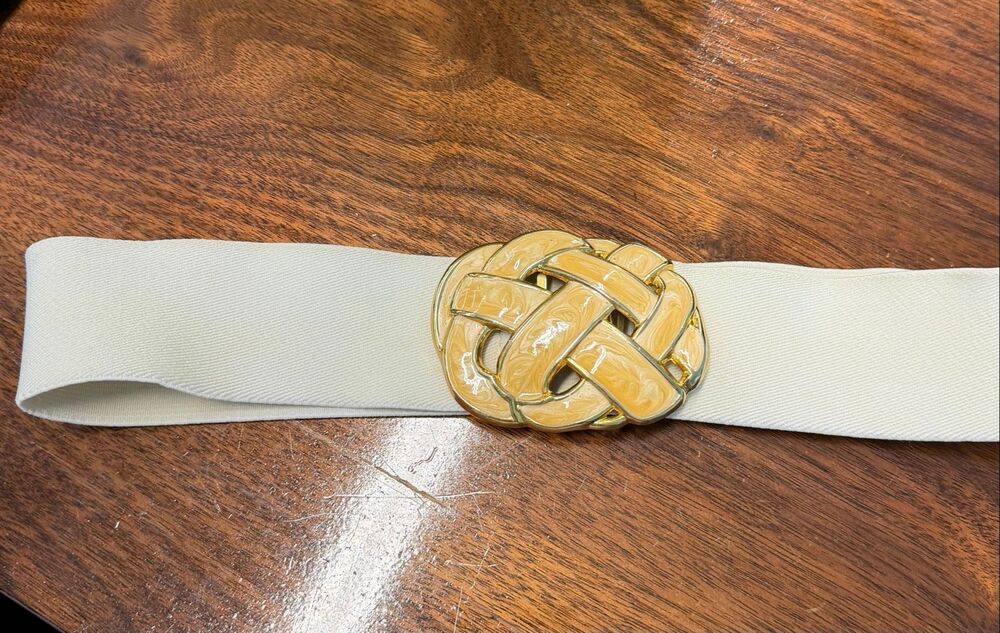 Vintage 80s Cream Elastic Stretch Cinch Waist Belt Gold Enamel Knot Buckle